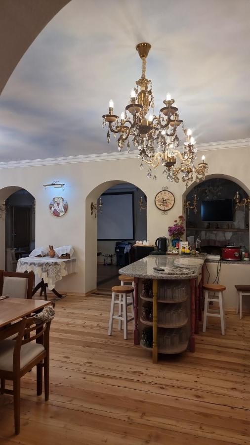 Дехцени Hotel Дилиян Екстериор снимка