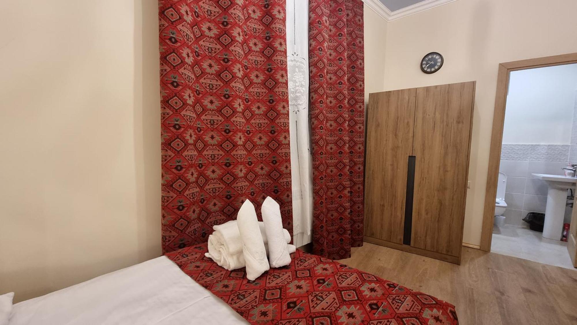 Дехцени Hotel Дилиян Екстериор снимка